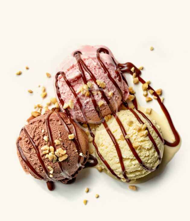 Triple scoop sundae